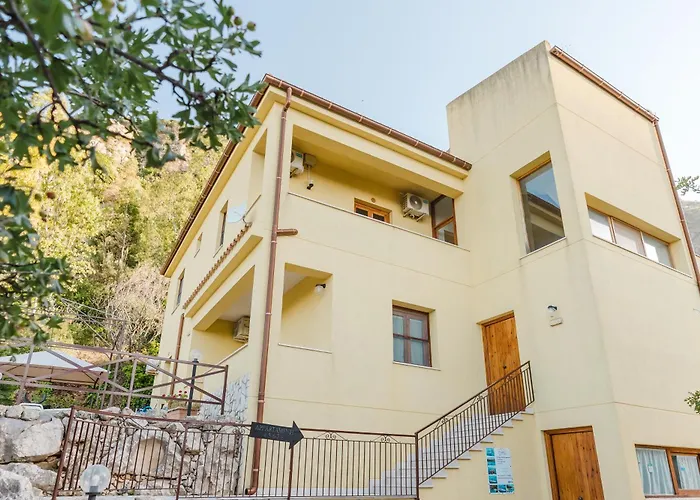 Valentina * קאסטלמארה דל גולפו